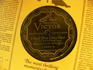 small_victor 19884 a(1).webp